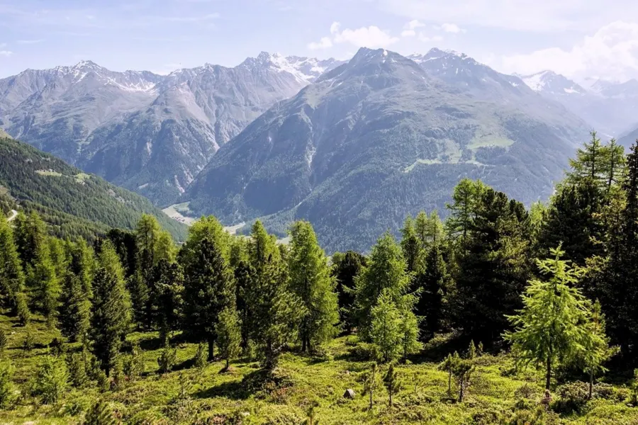 Die Ötztaler Alpen über Sölden im Sommer